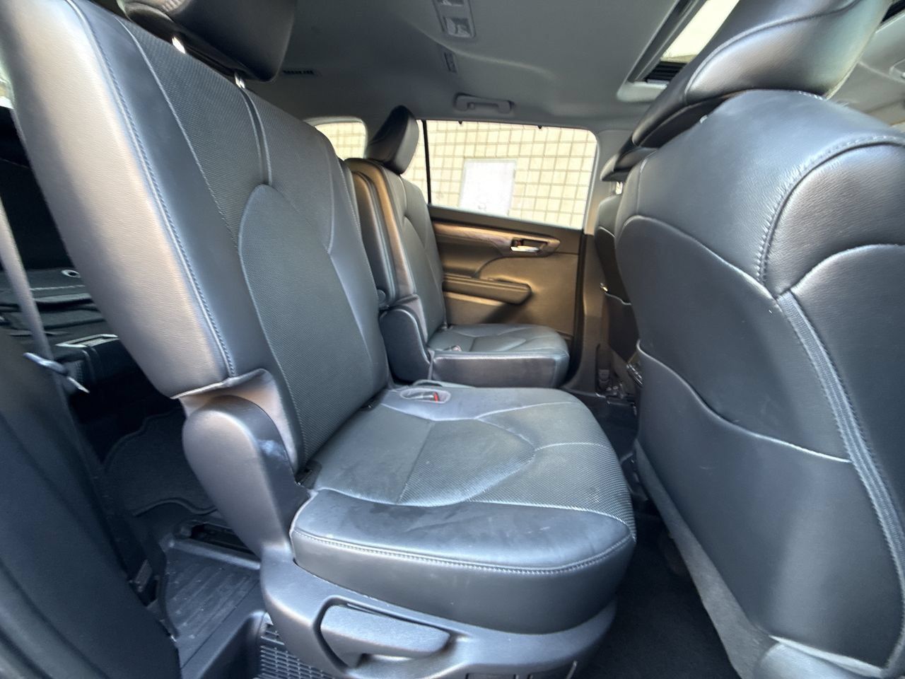 Used 2021 Toyota Highlander Limited AWD/4WD image 28