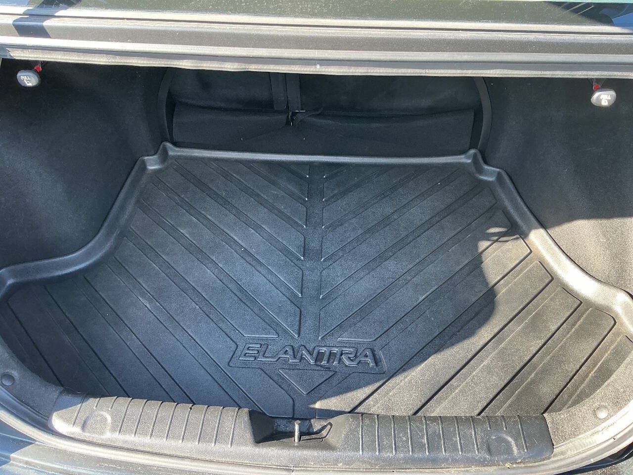 Used 2008 Hyundai Elantra SE FWD image 22