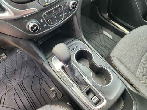 Used 2024 Chevrolet Equinox LT w/ LPO, Floor Liner Package FWD image 19