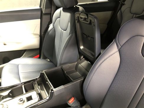 Used 2023 Kia Sorento SX Prestige image 42