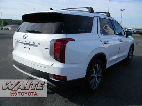 Used 2022 Hyundai Palisade SEL w/ Premium Package AWD/4WD image 2
