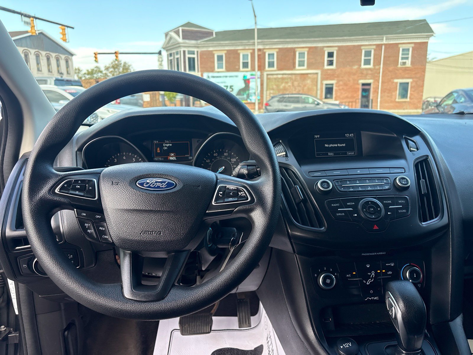 Used 2018 Ford Focus SE FWD image 13