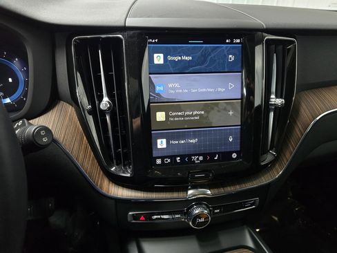 Used 2023 Volvo XC60 B5 Plus w/ Climate Package image 28