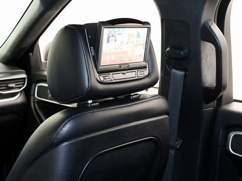 Used 2020 Ford Explorer XLT w/ Equipment Group 202A image 14