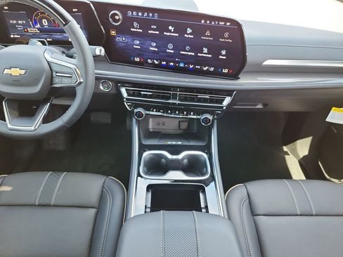 New 2026 Chevrolet Traverse High Country FWD image 15