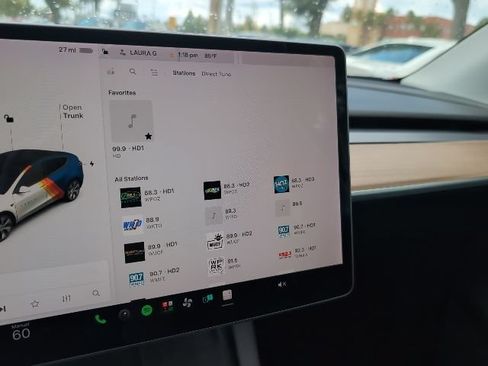 Used 2022 Tesla Model Y Long Range AWD/4WD image 16