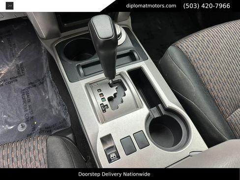 Used 2013 Toyota 4Runner SR5 image 31