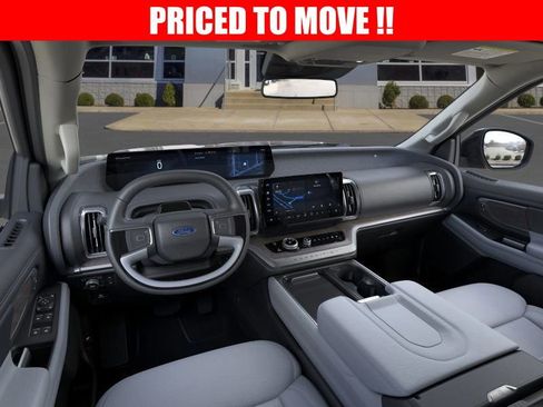 New 2025 Ford Expedition Max Platinum w/ Platinum Ultimate Package image 9