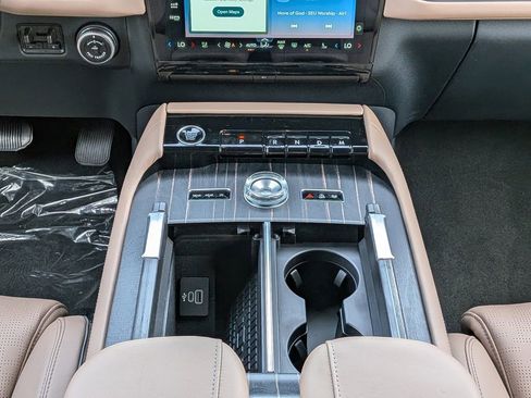 New 2026 Lincoln Navigator Black Label AWD/4WD image 21