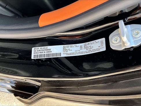 New 2026 Chrysler Pacifica Pinnacle image 21