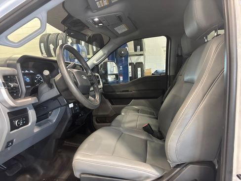 Used 2025 Ford F550 4x4 Crew Cab Super Duty w/ XL Chrome Package image 11