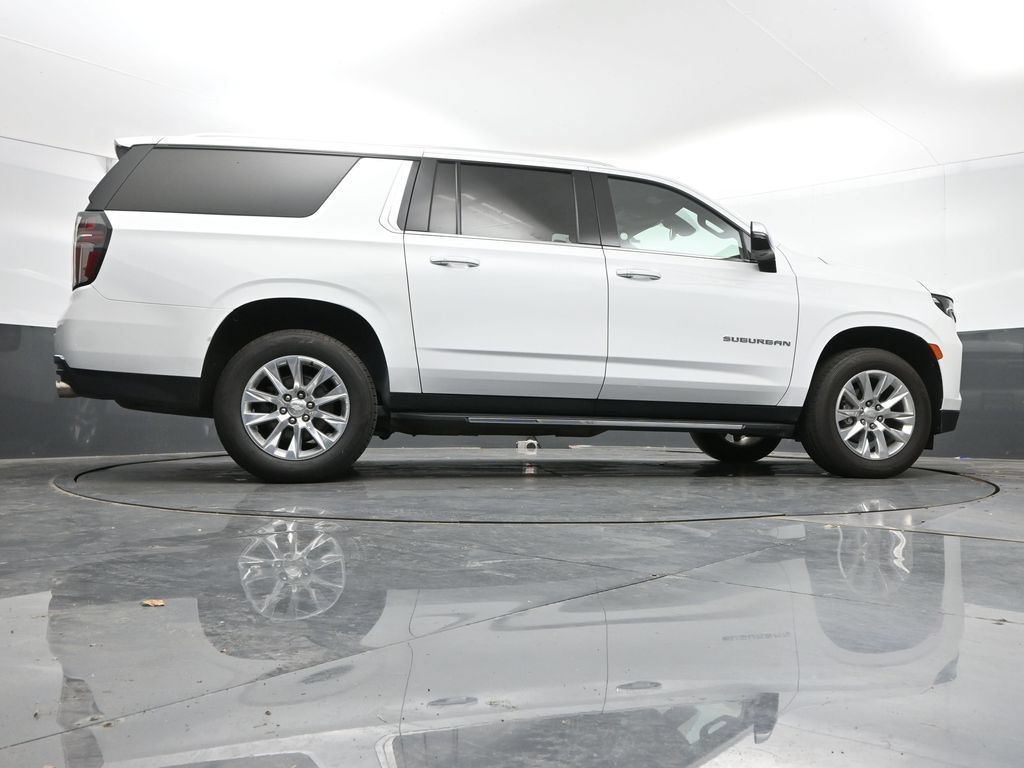 Used 2023 Chevrolet Suburban Premier AWD/4WD image 44