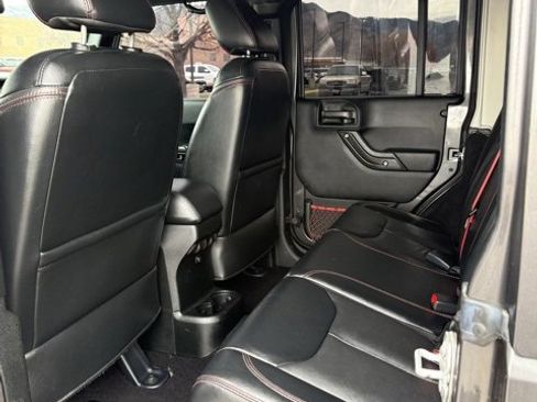 Used 2017 Jeep Wrangler Unlimited Rubicon image 28