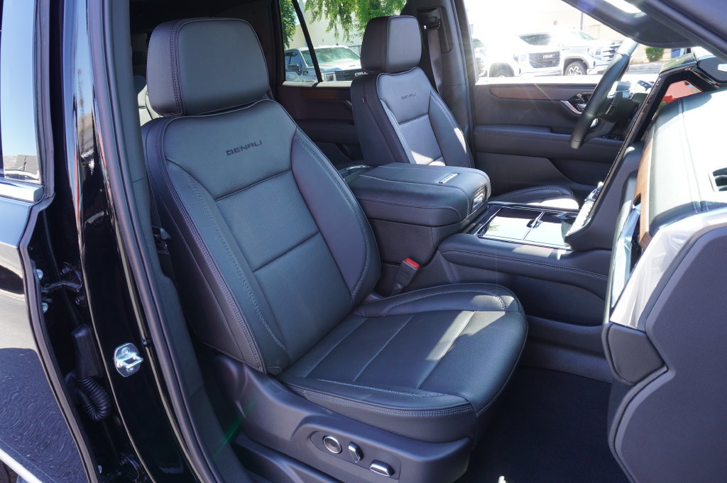 Certified 2026 GMC Yukon Denali AWD/4WD image 14