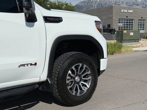 Used 2020 GMC Sierra 1500 AT4 w/ Off-Road Performance Package AWD/4WD image 4