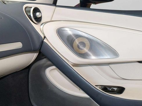 Used 2023 McLaren GT RWD image 14