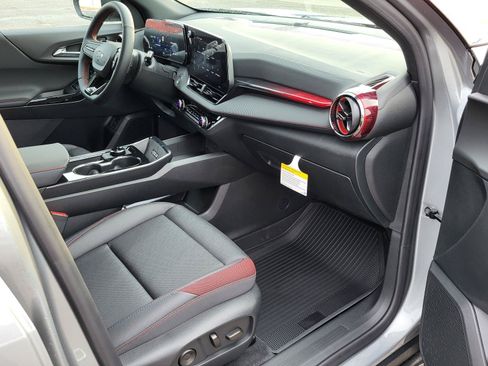 New 2026 Chevrolet Equinox RS w/ Convenience Package III FWD image 9
