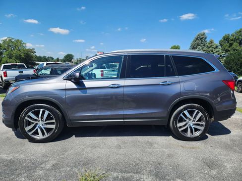 Used 2016 Honda Pilot Touring image 4