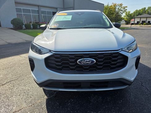 Used 2025 Ford Escape ST-Line FWD image 3