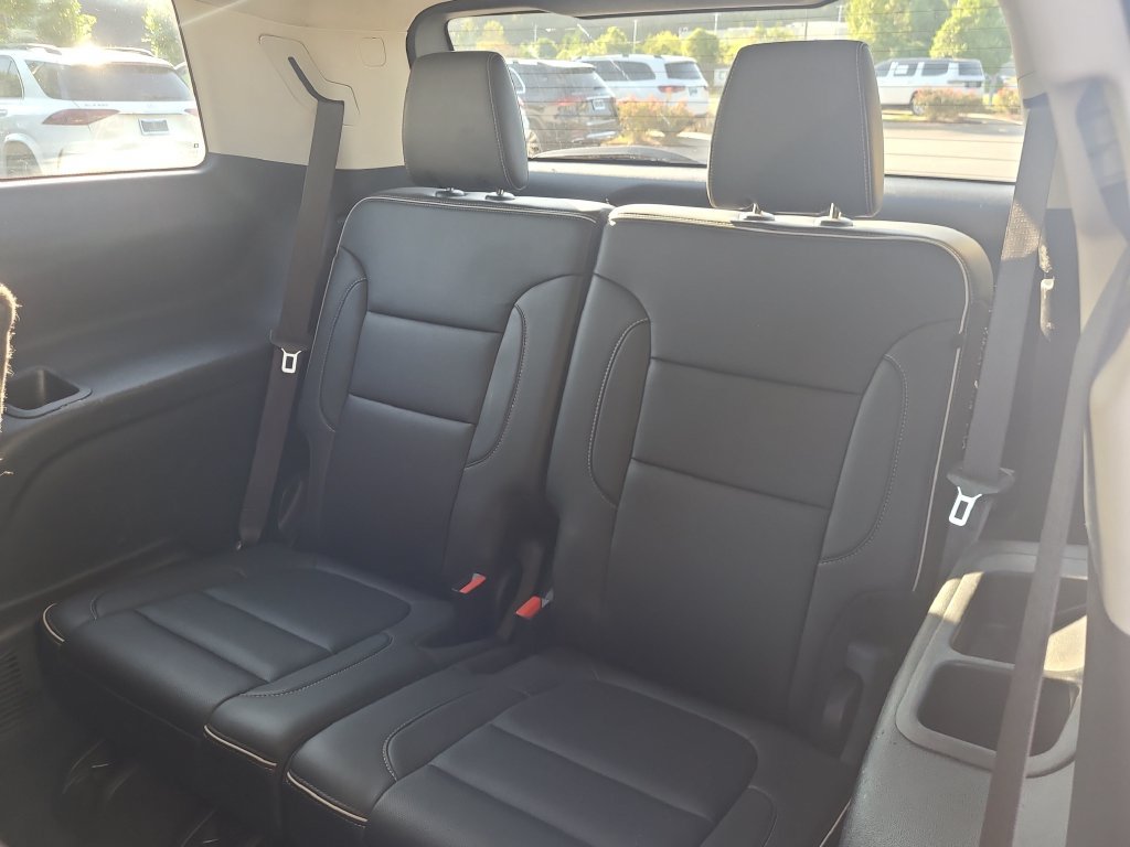 Used 2023 GMC Acadia Denali FWD image 14