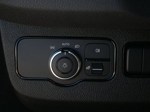 Used 2026 Mercedes-Benz Sprinter 2500 image 9
