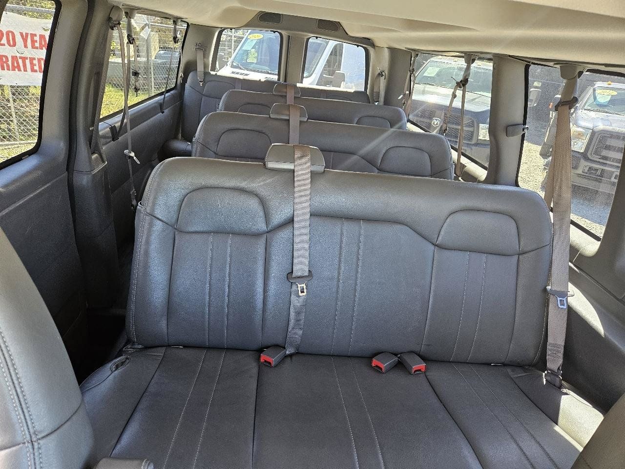 Used 2019 Chevrolet Express 3500 LS RWD image 28