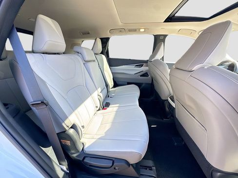 Used 2026 INFINITI QX60 Luxe w/ Cargo Package FWD image 31