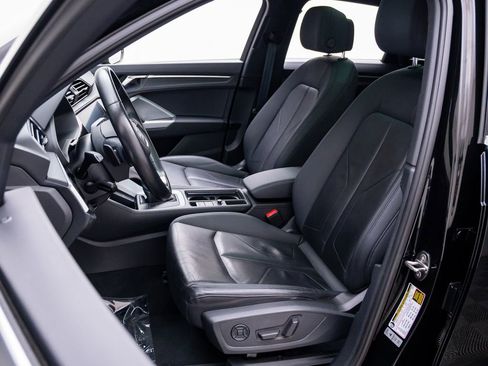Used 2021 Audi Q3 2.0T Premium w/ Convenience Package image 15