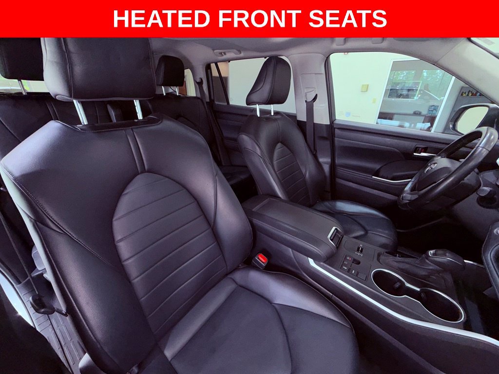 Used 2023 Toyota Highlander XLE FWD image 11