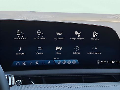 New 2025 Cadillac Optiq Sport 1 w/ LPO, ONYX Package image 14