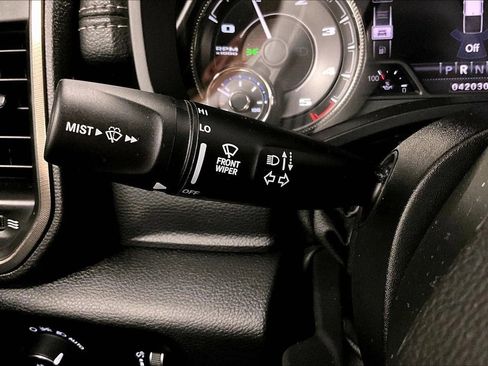 Used 2020 RAM 1500 Rebel image 30