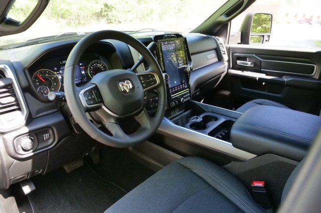 Used 2025 RAM 3500 Big Horn AWD/4WD image 2