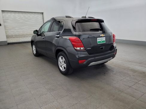 Used 2018 Chevrolet Trax LT w/ LT Convenience Package FWD image 5