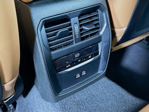 Used 2025 BMW 330i Sedan image 28