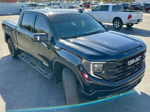 Used 2022 GMC Sierra 1500 Elevation w/ Elevation Premium Package image 5