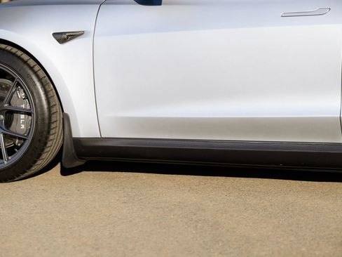 Used 2018 Tesla Model 3 Long Range image 22