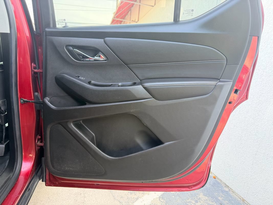 Used 2019 Chevrolet Traverse LT w/ LPO, Floor Liner Package AWD/4WD image 25