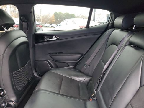 Used 2022 Kia Stinger GT-Line image 10