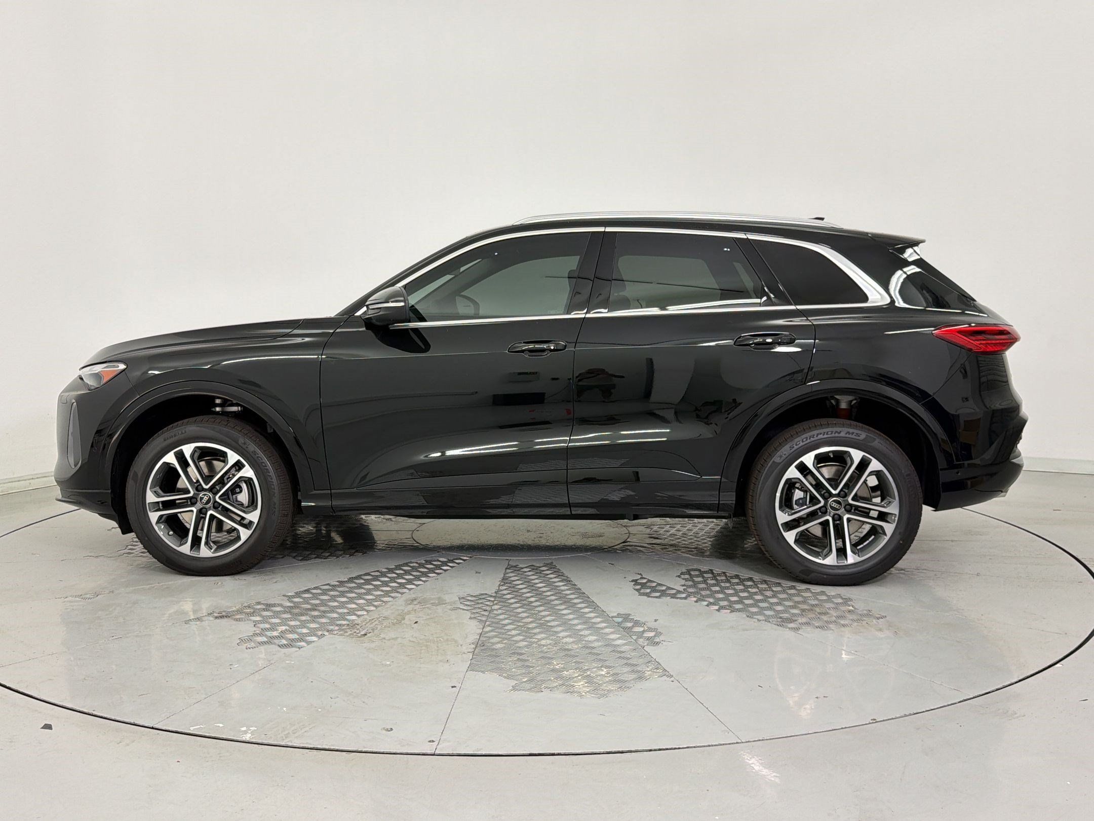 New 2026 Audi Q5 Premium AWD/4WD image 2