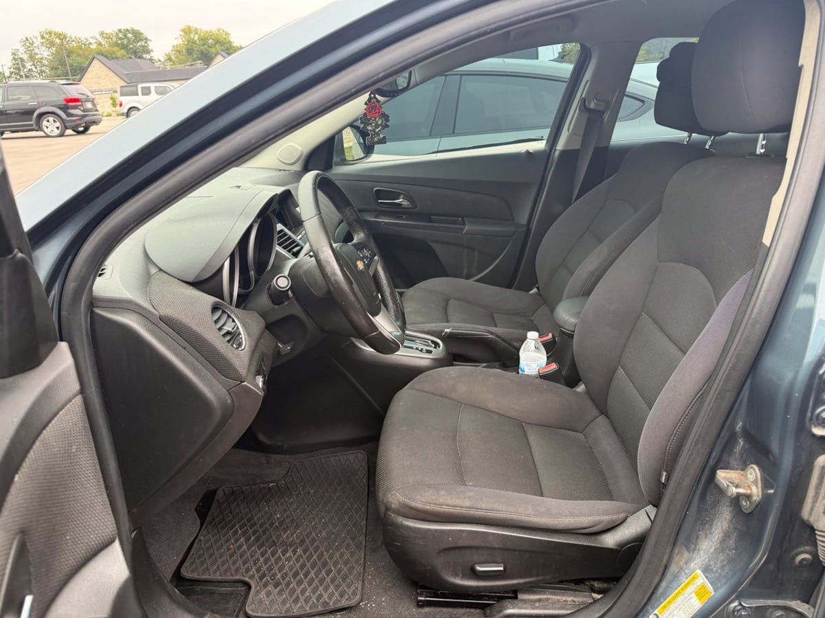 Used 2012 Chevrolet Cruze LT FWD image 18