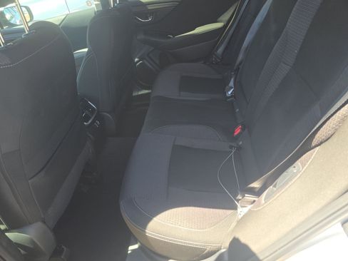 Used 2025 Subaru Outback Premium image 11