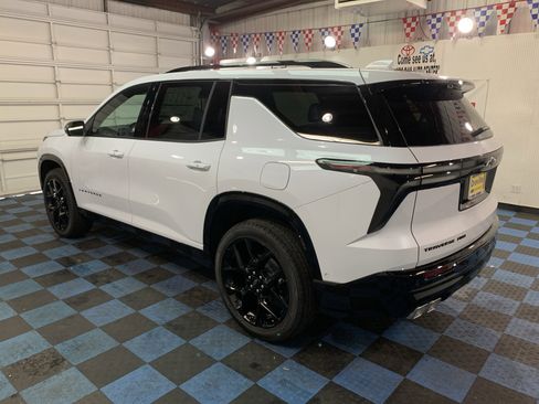 New 2026 Chevrolet Traverse RS image 3