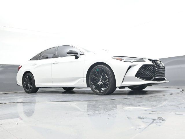 Used 2019 Toyota Avalon Touring FWD image 31