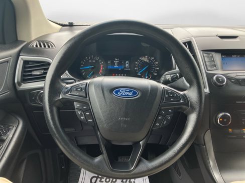 Used 2019 Ford Edge SE FWD image 13