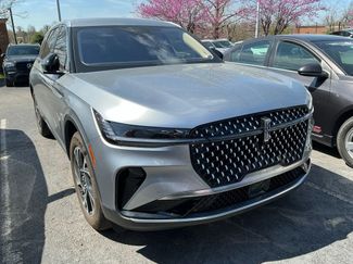 Used 2025 Lincoln Nautilus Premier video 1