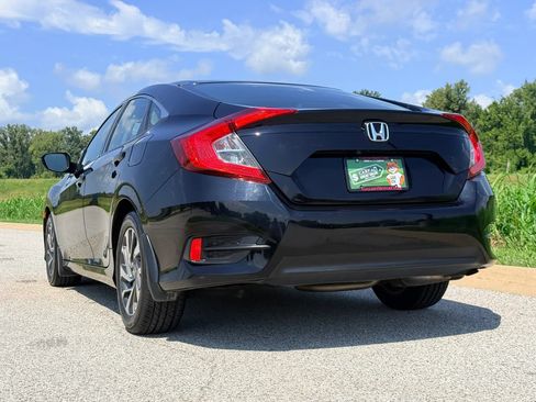 Used 2016 Honda Civic EX image 17