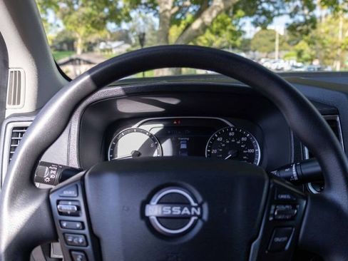 Used 2024 Nissan Frontier SV w/ Graphics Package image 21