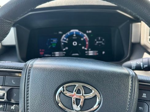 Used 2024 Toyota Tundra Limited AWD/4WD image 2