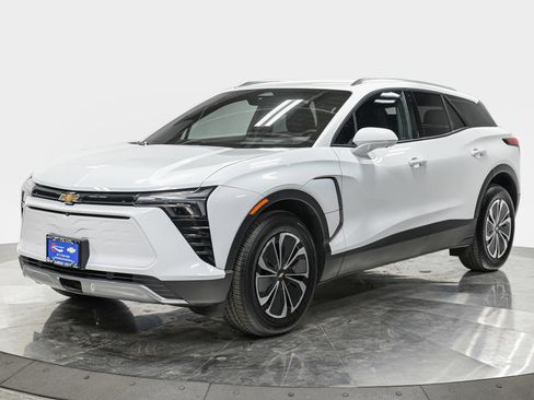Used 2024 Chevrolet Blazer EV LT AWD/4WD image 1