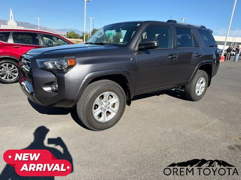 Used 2023 Toyota 4Runner SR5 AWD/4WD image 12
